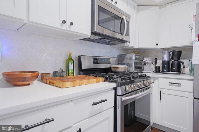 48 HIGH MEADOWS DR, Sicklerville, NJ 08081