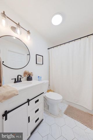 48 HIGH MEADOWS DR, Sicklerville, NJ 08081