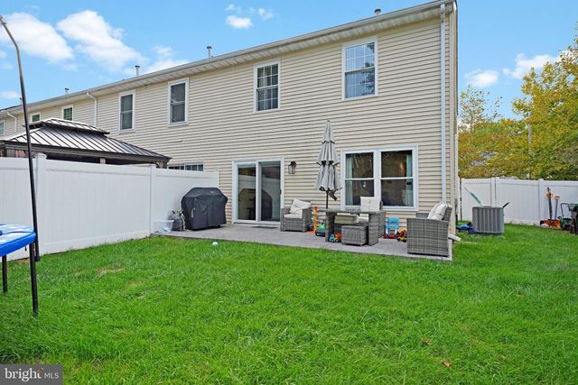 48 HIGH MEADOWS DR, Sicklerville, NJ 08081