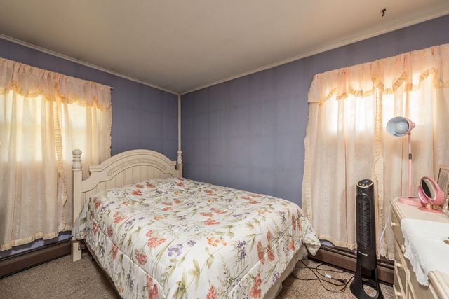 2109 W Pacific Avenue, Waukegan, IL 60085