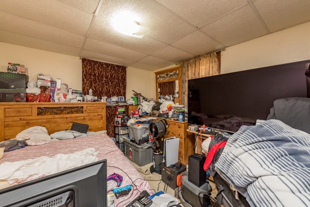 2109 W Pacific Avenue, Waukegan, IL 60085