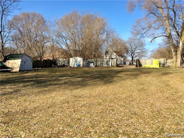 8685 Highland Road, White Lake, MI 48386