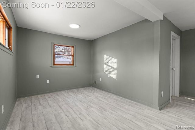 5903 N Silvery Lane, Dearborn Heights, MI 48127