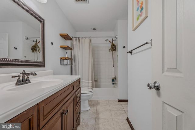 9611 STIRLING BRIDGE DR, Columbia, MD 21046