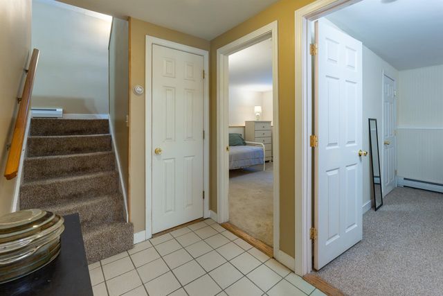 107 Jay Hill Road, Hartford, VT 05059