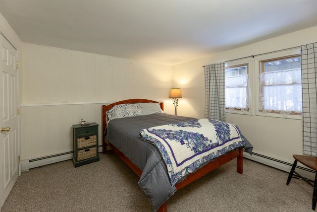 107 Jay Hill Road, Hartford, VT 05059