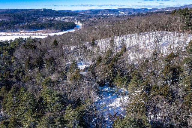 107 Jay Hill Road, Hartford, VT 05059