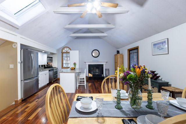 107 Jay Hill Road, Hartford, VT 05059