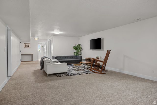 1043 S 900 E, Salem, UT 84653