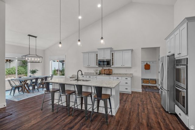 1043 S 900 E, Salem, UT 84653