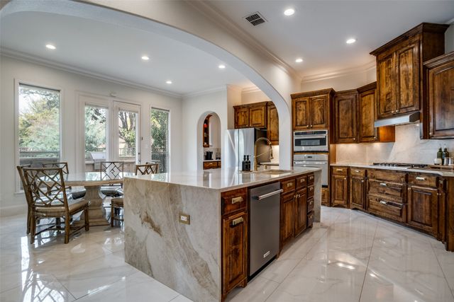 863 Falcon Trace Drive, Allen, TX 75013