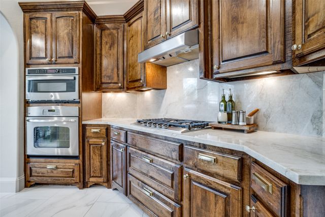 863 Falcon Trace Drive, Allen, TX 75013