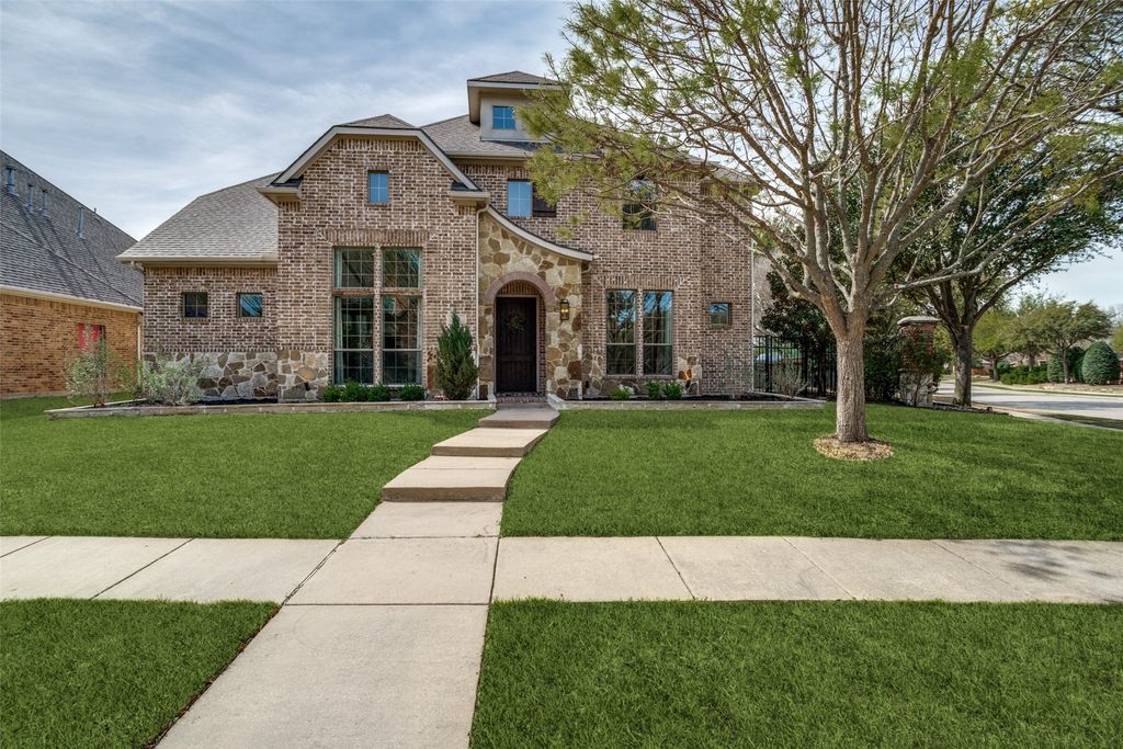 863 Falcon Trace Drive, Allen, TX 75013