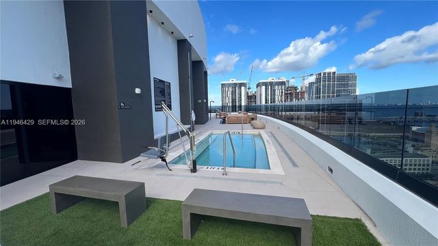 225 N Miami Ave 212, Miami, FL 33128