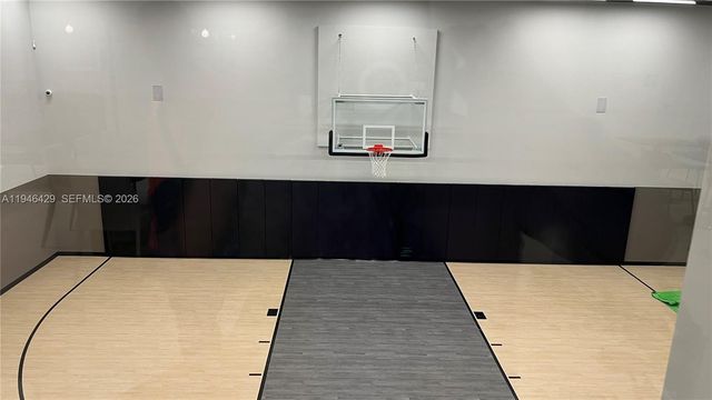 225 N Miami Ave 212, Miami, FL 33128