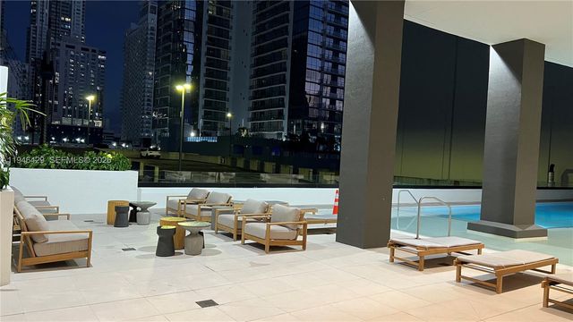 225 N Miami Ave 212, Miami, FL 33128