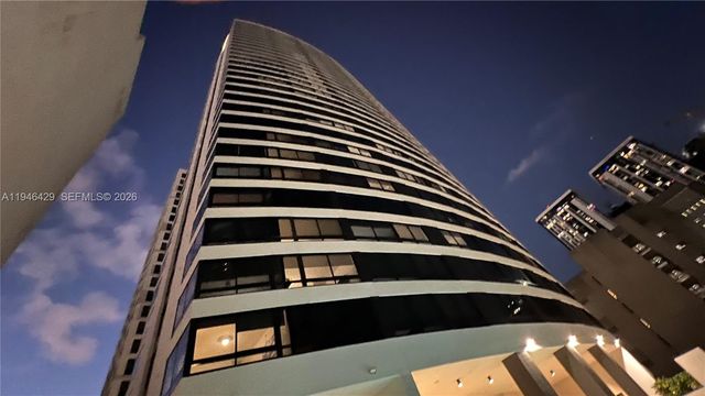 225 N Miami Ave 212, Miami, FL 33128