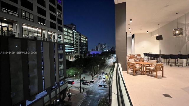 225 N Miami Ave 212, Miami, FL 33128