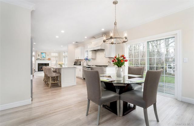 7 Framingham Lane, Shoreham, NY 11786