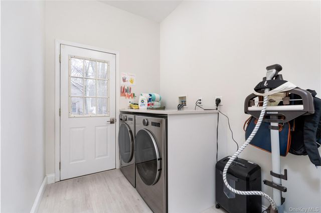 7 Framingham Lane, Shoreham, NY 11786