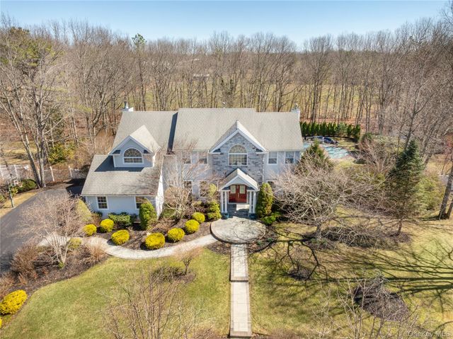 7 Framingham Lane, Shoreham, NY 11786