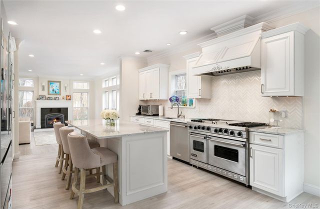 7 Framingham Lane, Shoreham, NY 11786