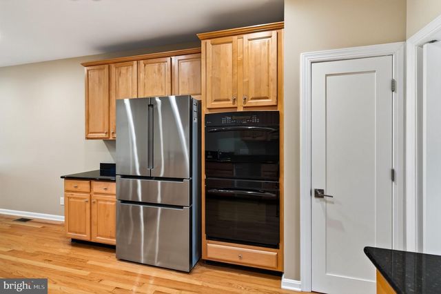 327 S CALDWELL CIR, Downingtown, PA 19335