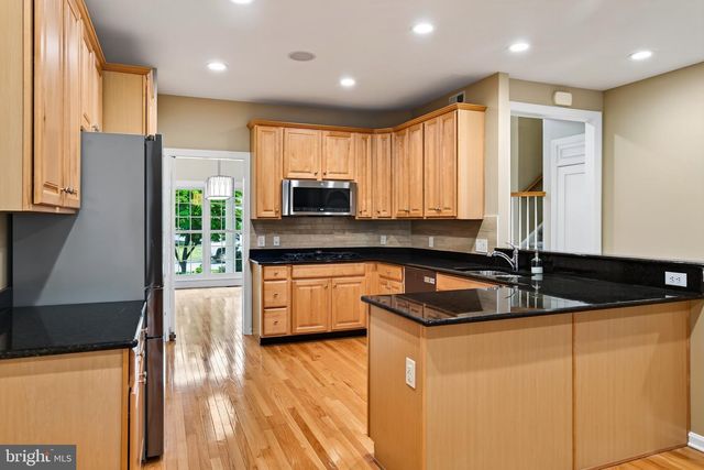 327 S CALDWELL CIR, Downingtown, PA 19335