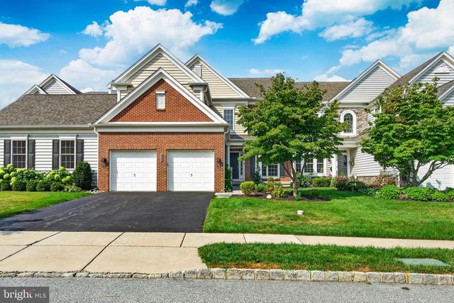 327 S CALDWELL CIR, Downingtown, PA 19335