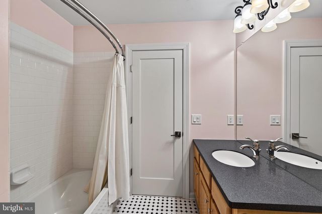 327 S CALDWELL CIR, Downingtown, PA 19335