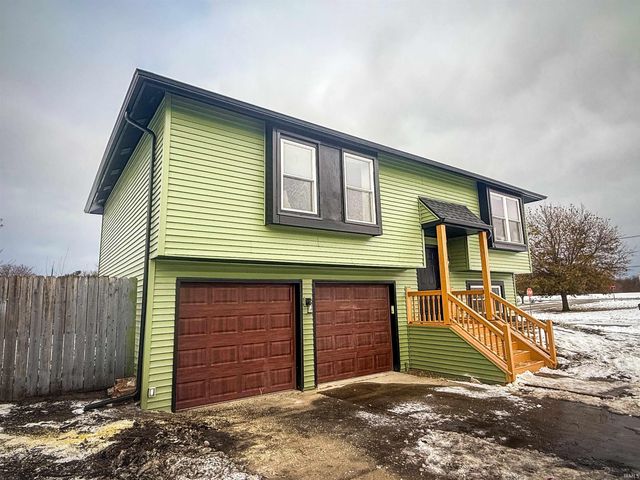 820 Lovechio Drive, Mishawaka, IN 46544