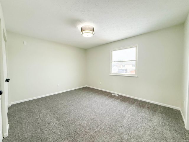 820 Lovechio Drive, Mishawaka, IN 46544