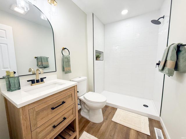 820 Lovechio Drive, Mishawaka, IN 46544