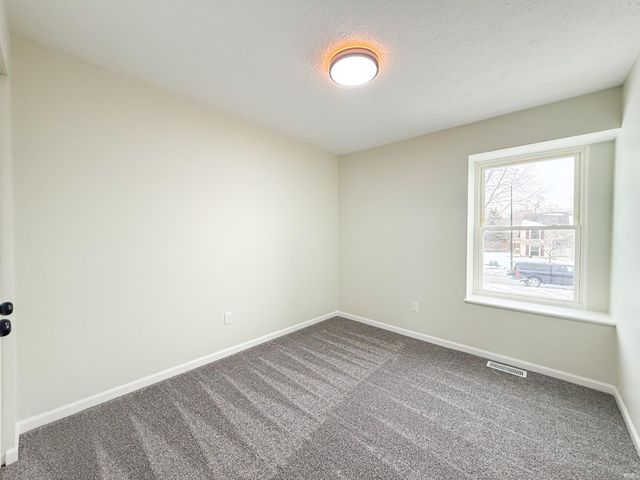 820 Lovechio Drive, Mishawaka, IN 46544