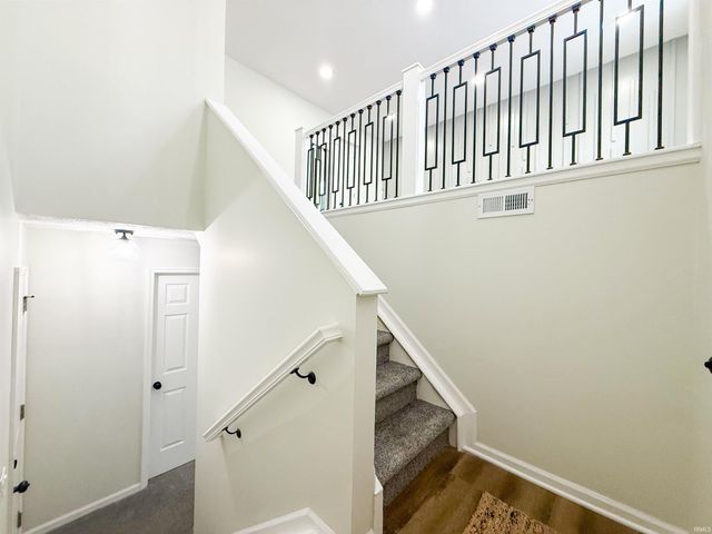 820 Lovechio Drive, Mishawaka, IN 46544