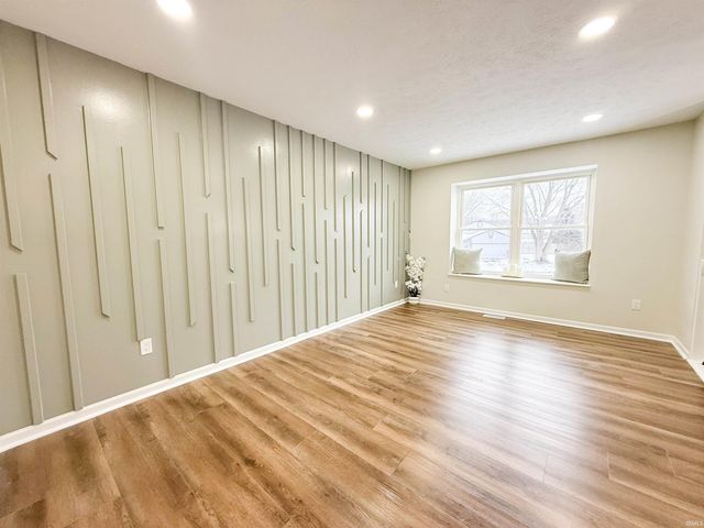 820 Lovechio Drive, Mishawaka, IN 46544