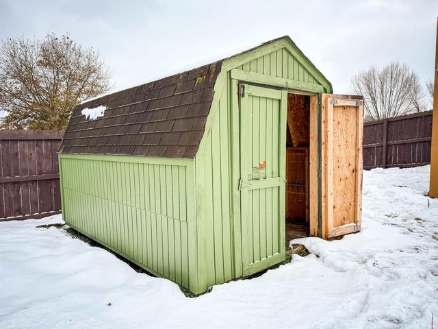 820 Lovechio Drive, Mishawaka, IN 46544