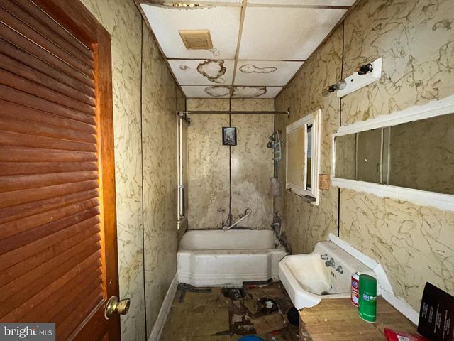 3211 BRIGHTON ST, Baltimore, MD 21216
