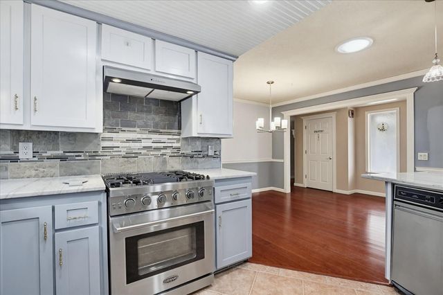 10968 Juanita Ct, Grass Valley, CA 95949