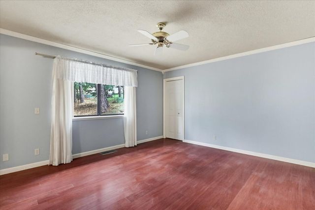10968 Juanita Ct, Grass Valley, CA 95949