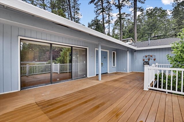 10968 Juanita Ct, Grass Valley, CA 95949