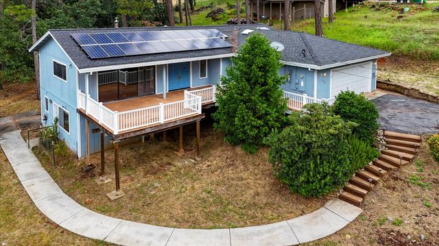 10968 Juanita Ct, Grass Valley, CA 95949