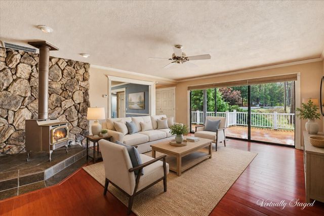 10968 Juanita Ct, Grass Valley, CA 95949