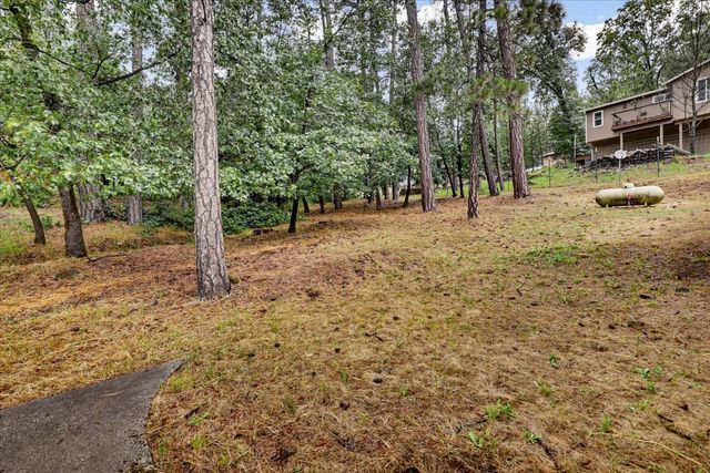 10968 Juanita Ct, Grass Valley, CA 95949