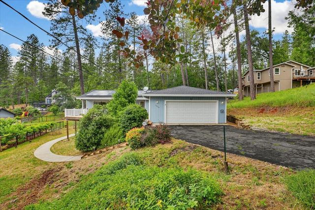 10968 Juanita Ct, Grass Valley, CA 95949