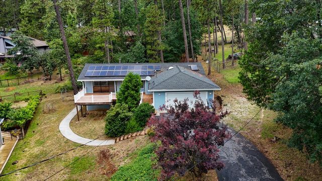 10968 Juanita Ct, Grass Valley, CA 95949
