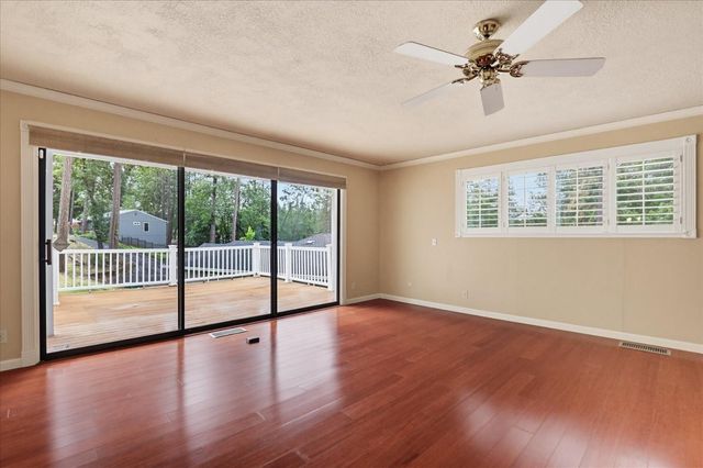 10968 Juanita Ct, Grass Valley, CA 95949