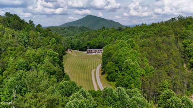 4125 Pine Orchard Road, Butler, TN 37640