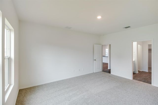 202 Schuenemann WAY, Uhland, TX 78640