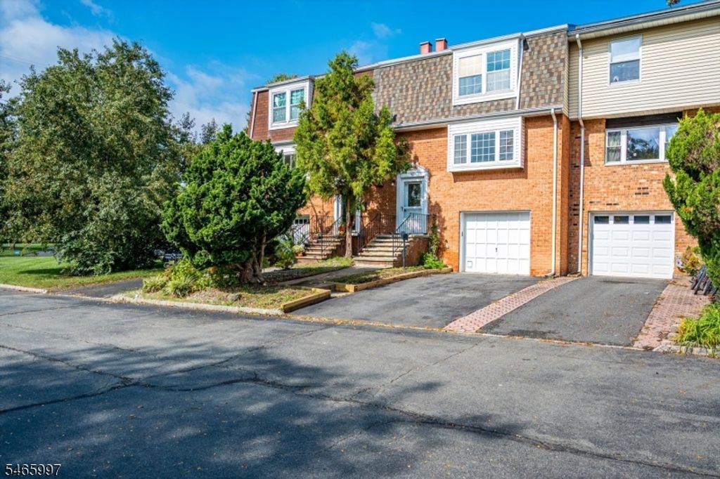 30 Catbird Ct, Lawrence Twp., NJ 08648 — photo 2
